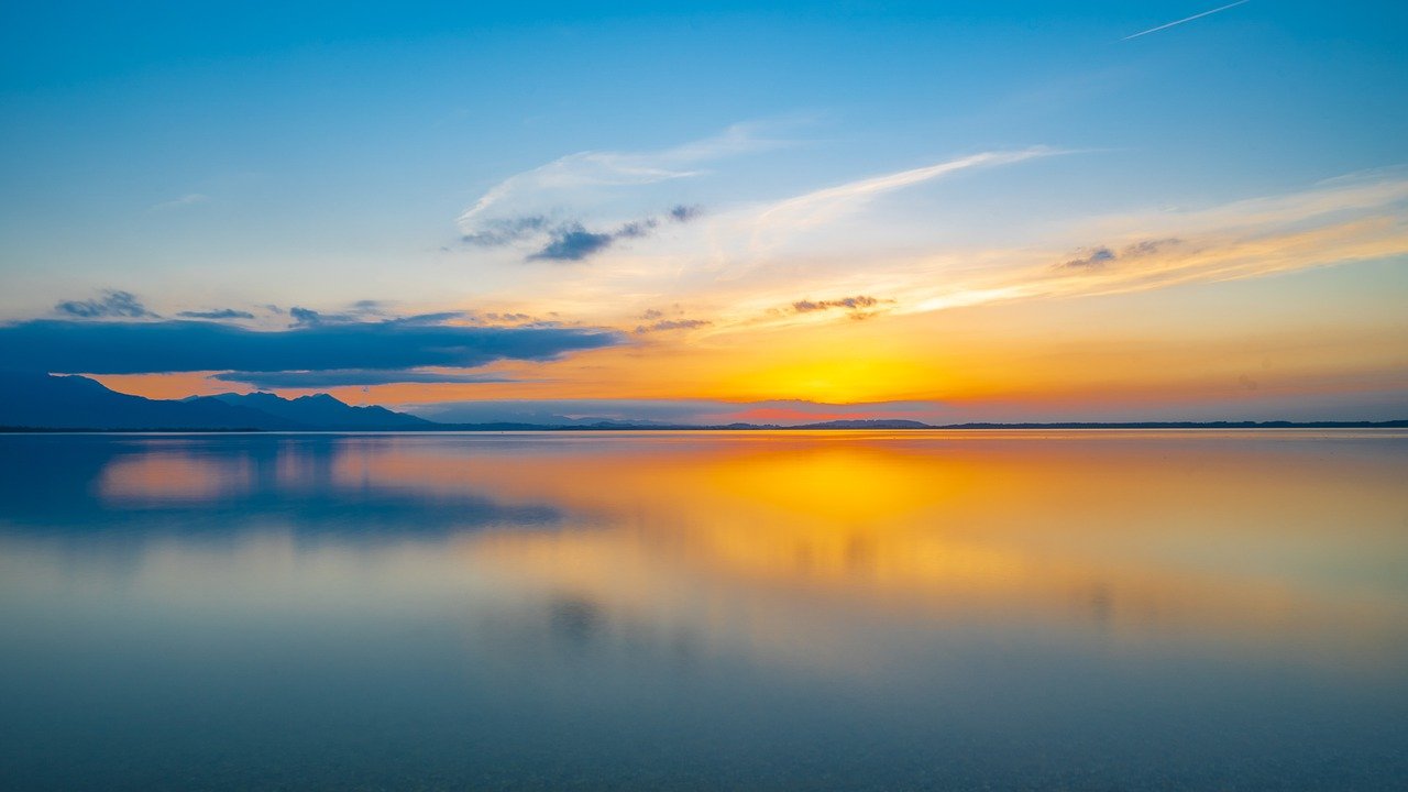 sunset, lake, mountains-7530473.jpg